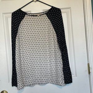 LOFT long-sleeve blouse, White/Navy Pattern, Size Medium
